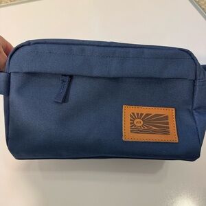 Blue Travel dob kit Pouch
